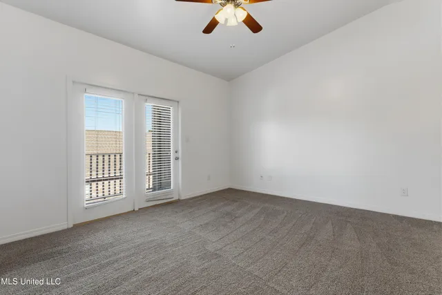 $195,000 | 310 Holcomb Boulevard, Unit 305, Ocean Springs, MS 39564