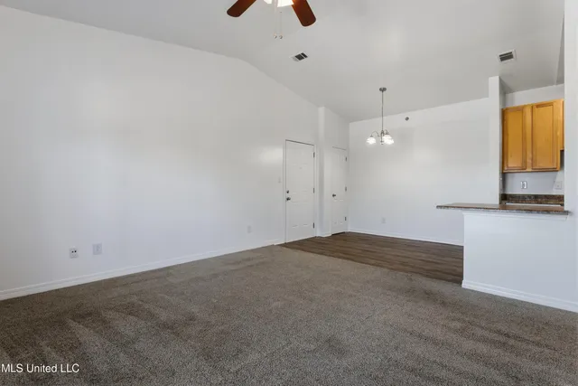 $195,000 | 310 Holcomb Boulevard, Unit 305, Ocean Springs, MS 39564