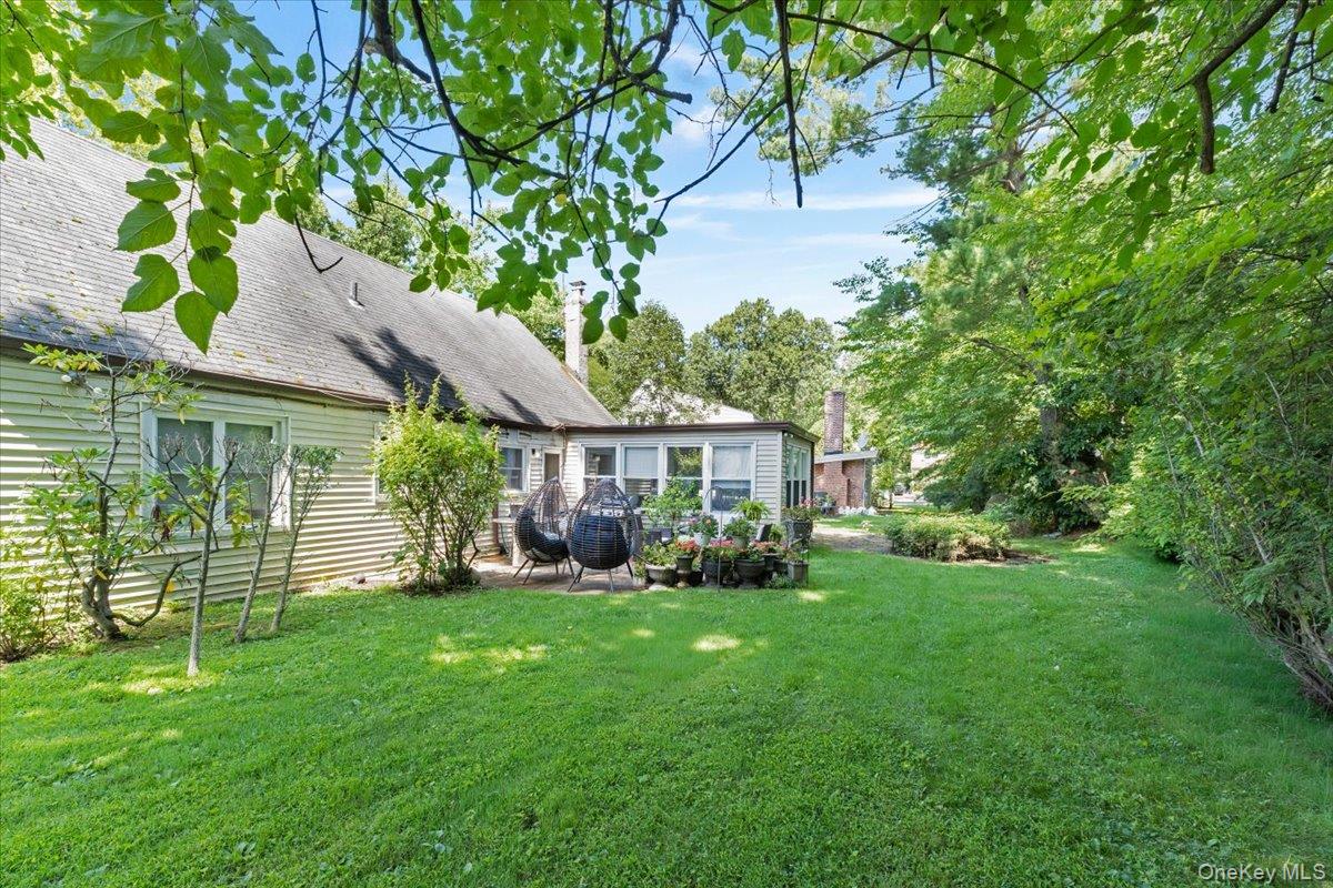 25 Bentley Road Great Neck, NY 11023 - Photo 14 of 17 Gallery Image 14