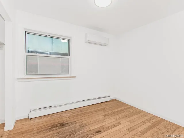 $3,400 | 661 Sagamore Street, Unit 3M | Van Nest