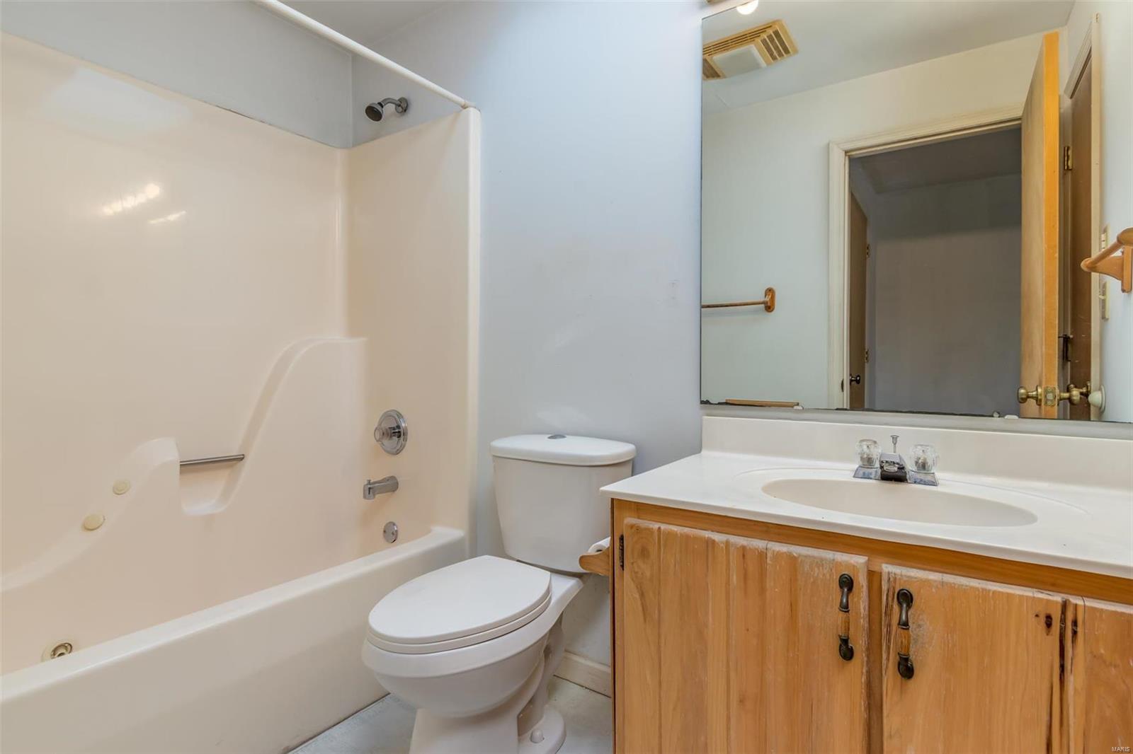 10701 Schuessler Road St. Louis, MO 63128 - Photo 25 of 30 Gallery Image 25