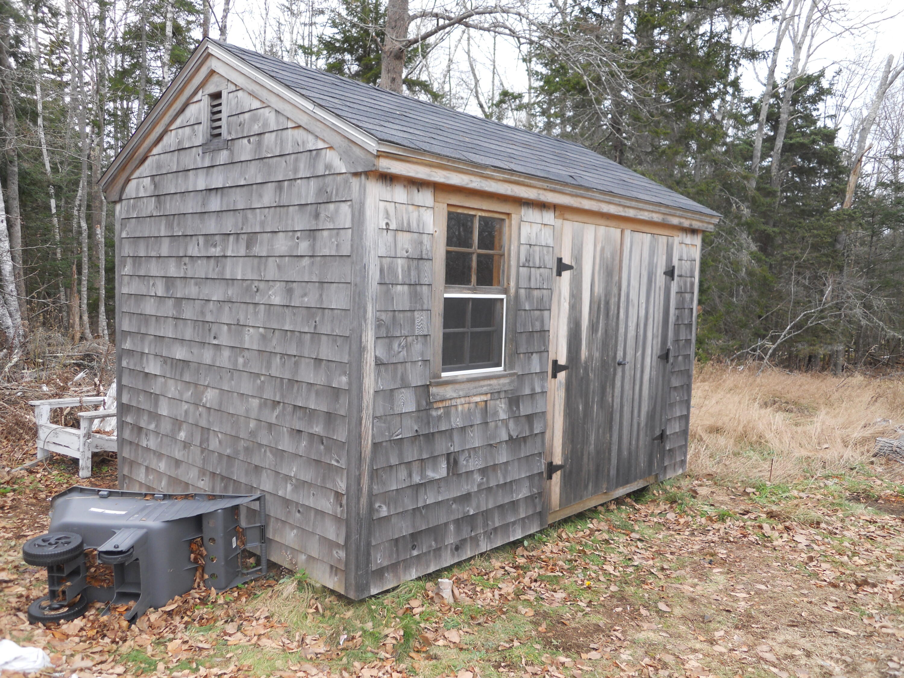 842 Main Road Islesboro, ME 04848 - Photo 11 of 40 Garden shed