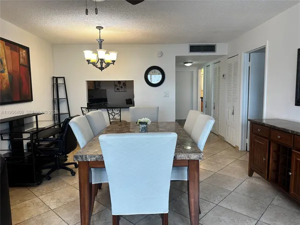 $138,999 | 410 Southeast 2nd Street, Unit 308, Hallandale Beach, FL 33009