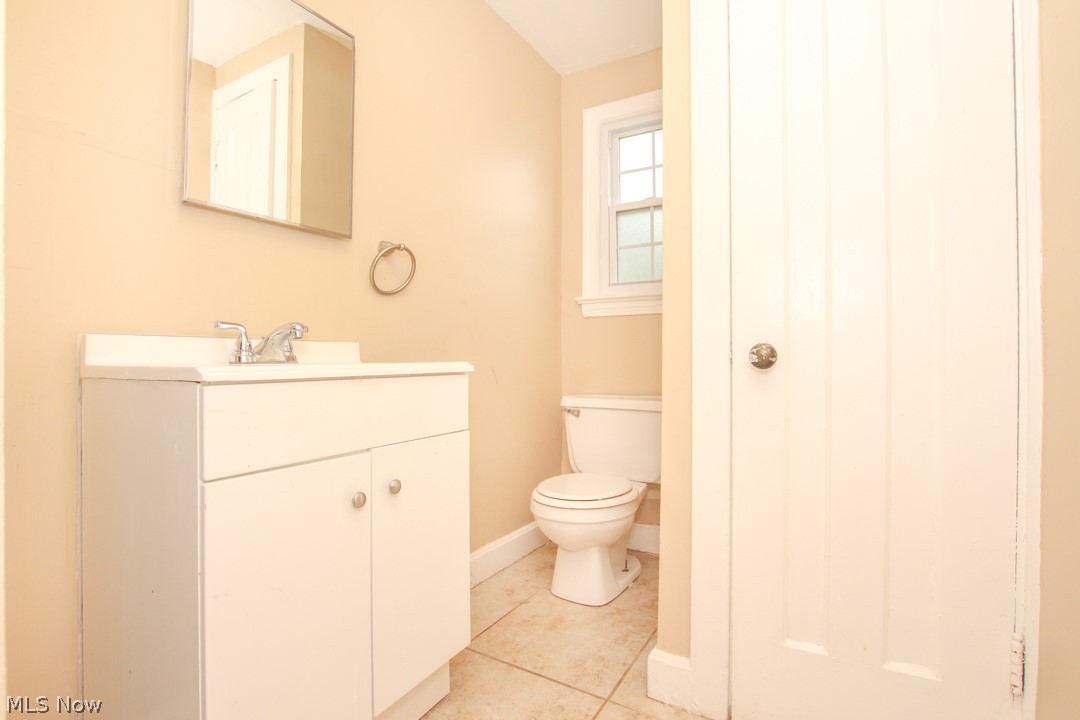 3579 Bainbridge Road Cleveland Heights, OH 44118 - Photo 17 of 35