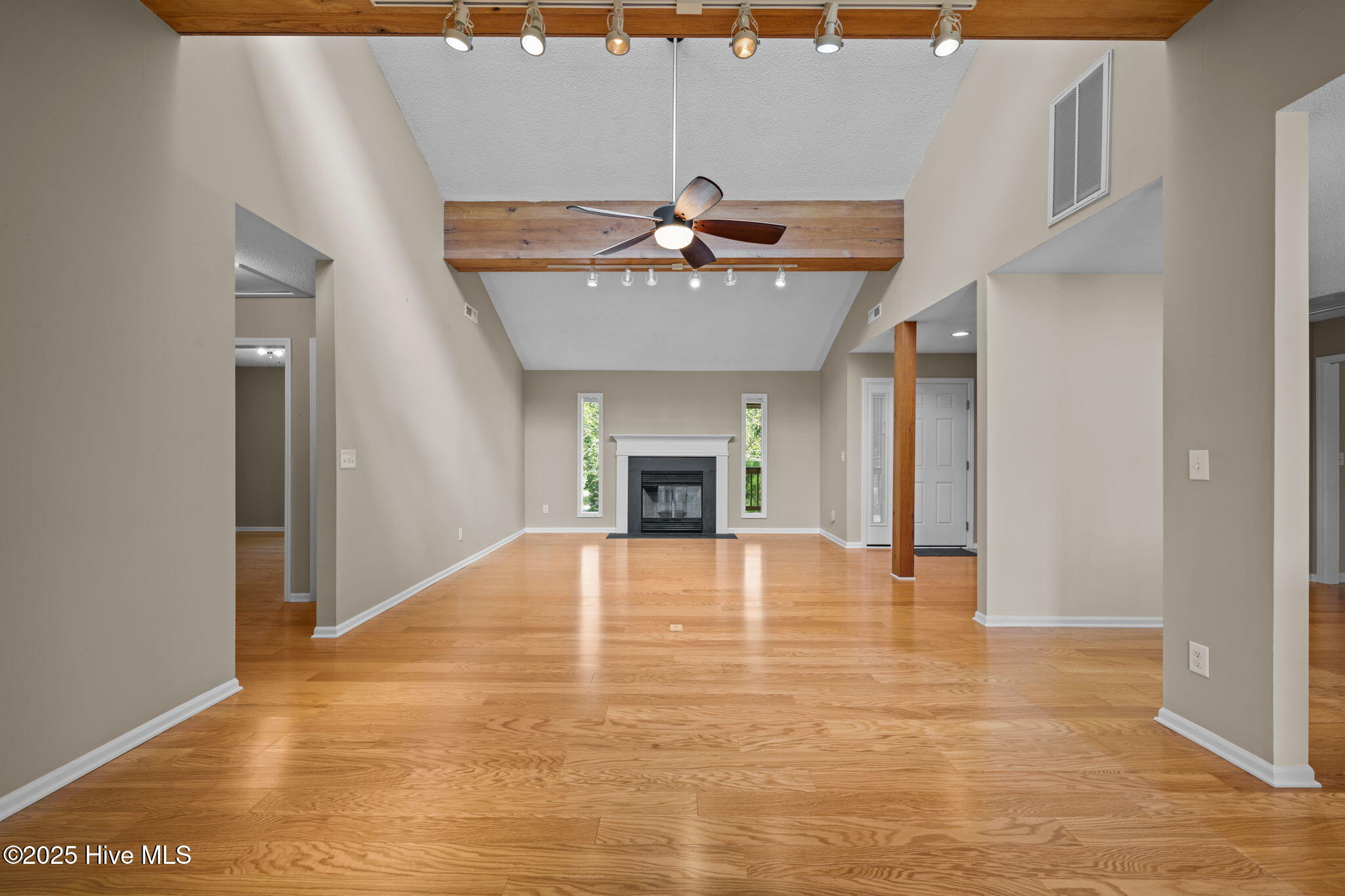 5504 Gondolier Drive New Bern, NC 28560 - Photo 10 of 87 31-web-or-mls-DSC_3870