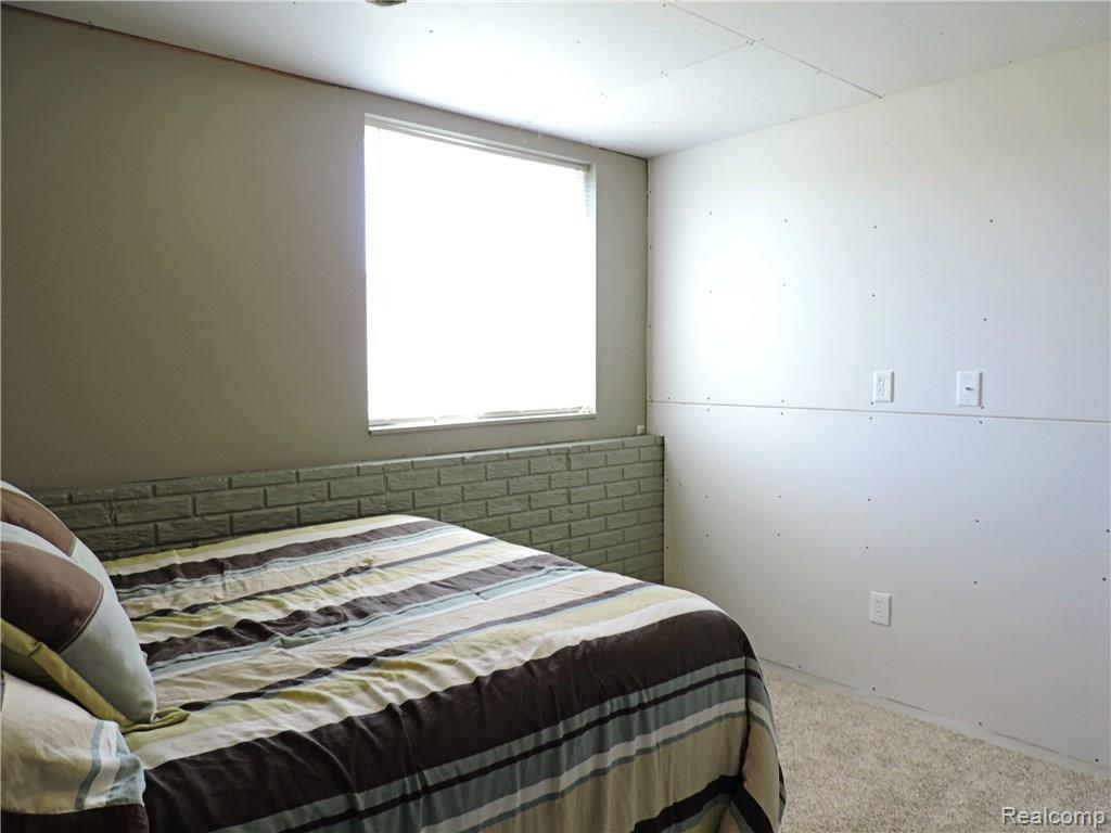 5420 East Carpenter Road Flint, MI 48506 - Photo 36 of 48 DSCN1669.JPG