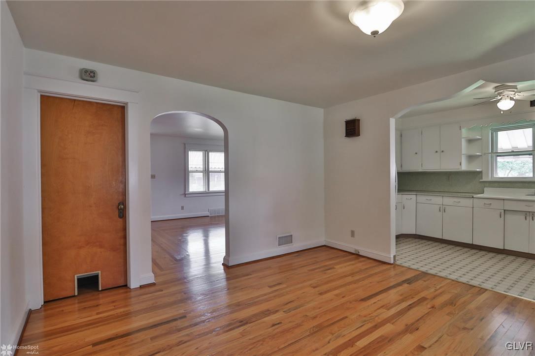 1524 Spring Street Bethlehem, PA 18018 - Photo 13 of 44 Gallery Image 13