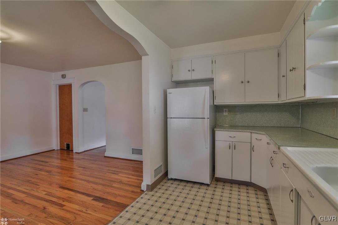 1524 Spring Street Bethlehem, PA 18018 - Photo 17 of 44 Gallery Image 17