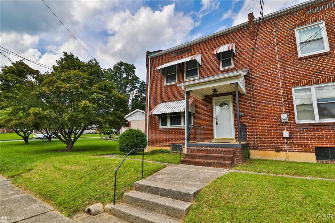 1524 Spring Street Bethlehem, PA 18018 - Photo 3 of 44 Gallery Image 3