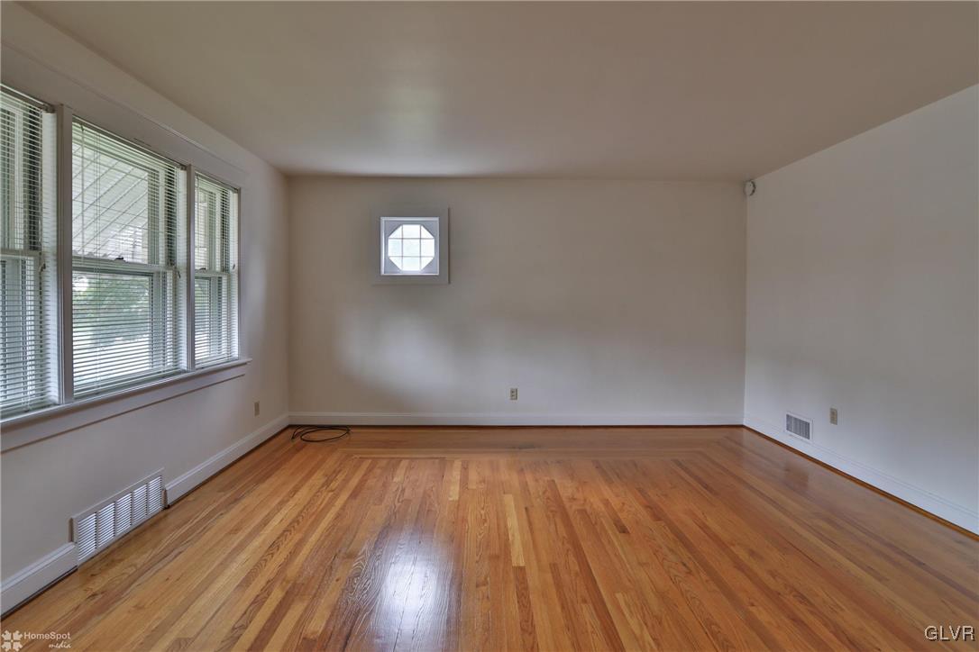 1524 Spring Street Bethlehem, PA 18018 - Photo 7 of 44 Gallery Image 7