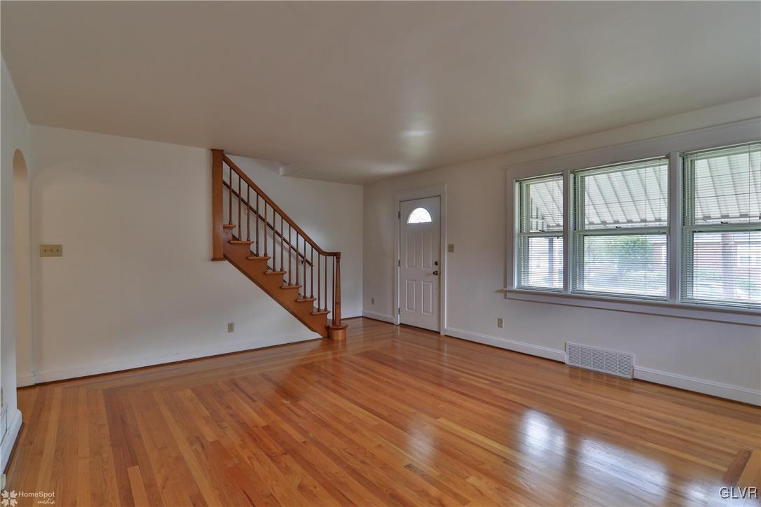 1524 Spring Street Bethlehem, PA 18018 - Photo 9 of 44 Gallery Image 9