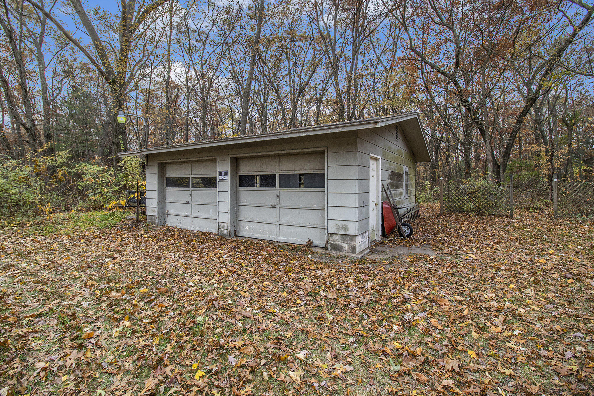 65 South Mill Iron Road Muskegon, MI 49442 - Photo 12 of 17 5r6a0169__86