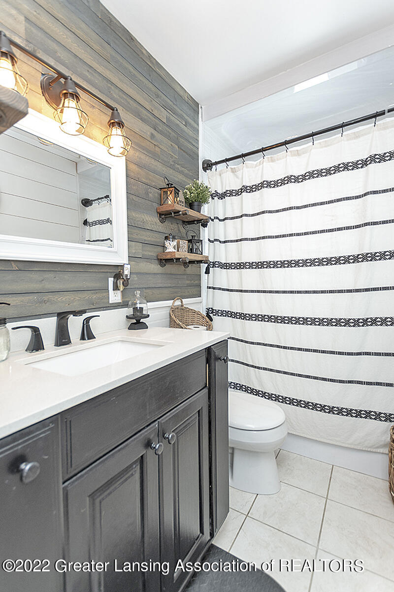 4158 Sleight Road Bath, MI 48808 - Photo 19 of 28 Bathroom