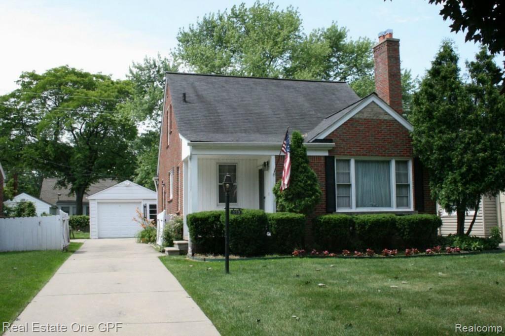 359 Ridgemont Road Grosse Pointe, MI 48236 - Photo 1 of 19 1 IMG_1619.jpg