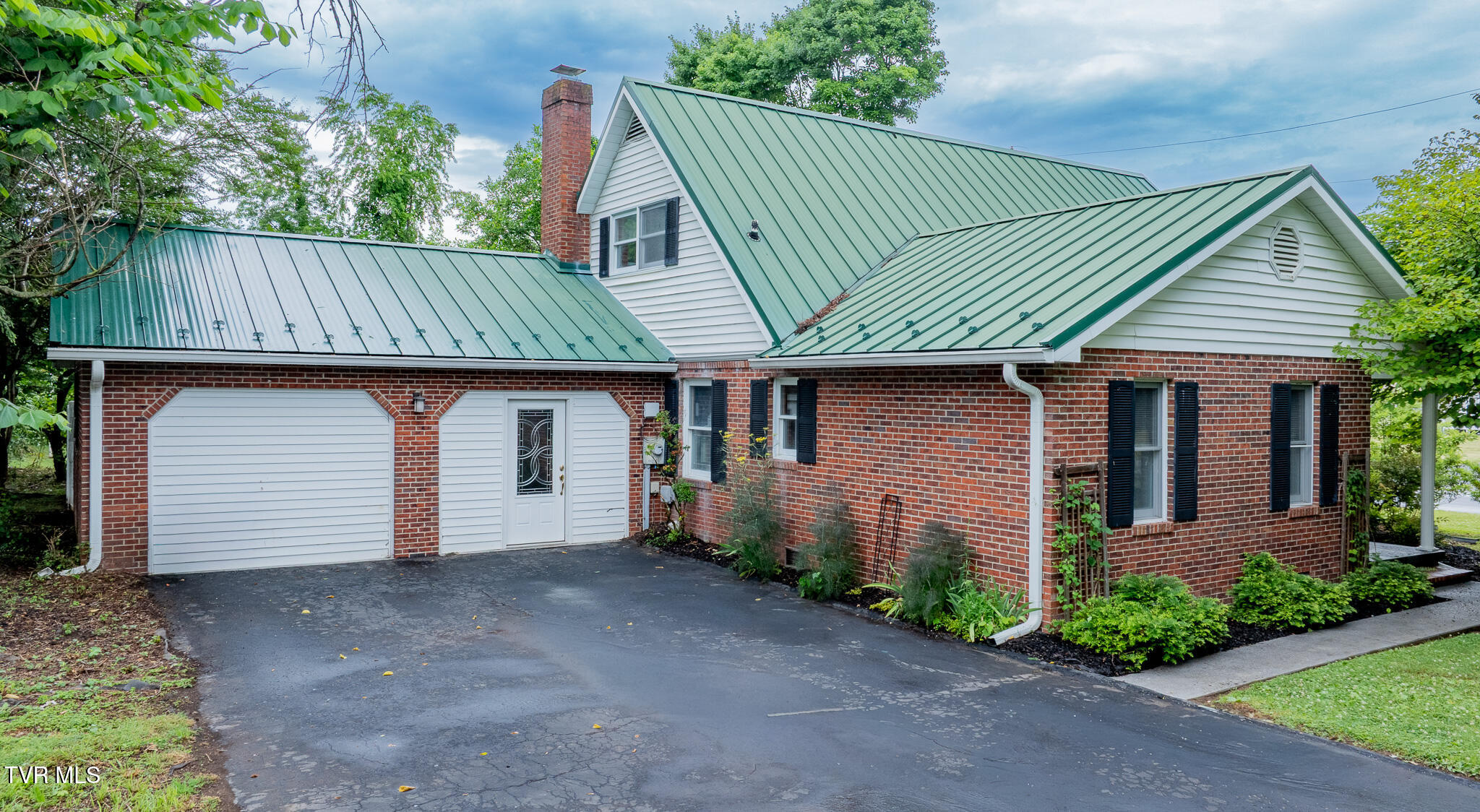 146 El Bowers Road Elizabethton, TN 37643 - Photo 31 of 40 dji_fly_20260609_155138_0167_17810351981