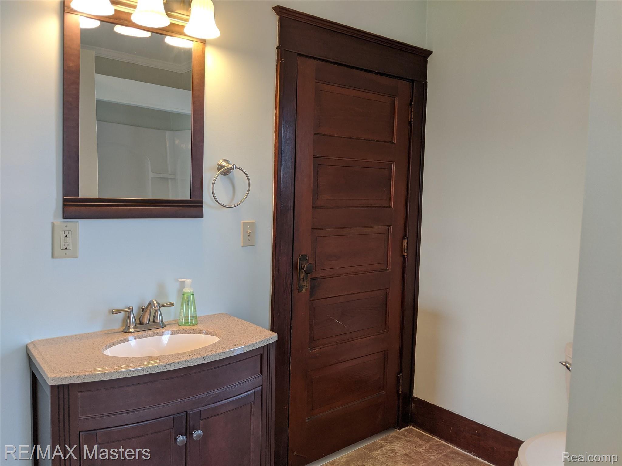 5644 Zink Road Maybee, MI 48159 - Photo 11 of 38 1st Floor Full Bath