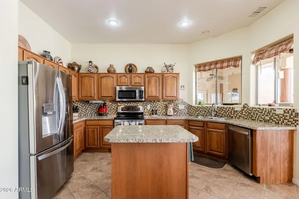 $1,075,000 | 37809 North 9th Place, Phoenix, AZ 85086