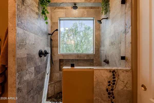 $1,075,000 | 37809 North 9th Place, Phoenix, AZ 85086