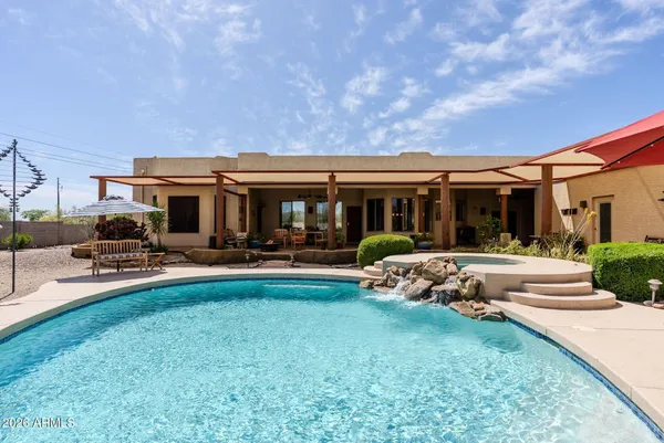 $1,075,000 | 37809 North 9th Place, Phoenix, AZ 85086