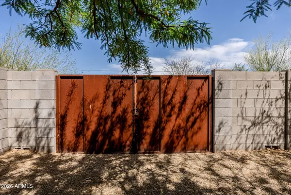 $1,075,000 | 37809 North 9th Place, Phoenix, AZ 85086