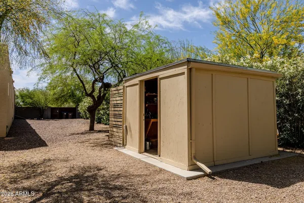 $1,075,000 | 37809 North 9th Place, Phoenix, AZ 85086