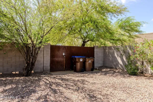 $1,075,000 | 37809 North 9th Place, Phoenix, AZ 85086