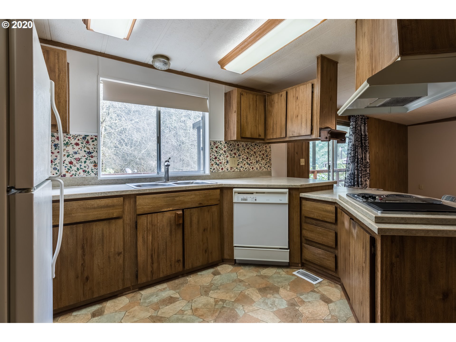 25725 Old Rainier Road Rainier, OR 97048 - Photo 5 of 12