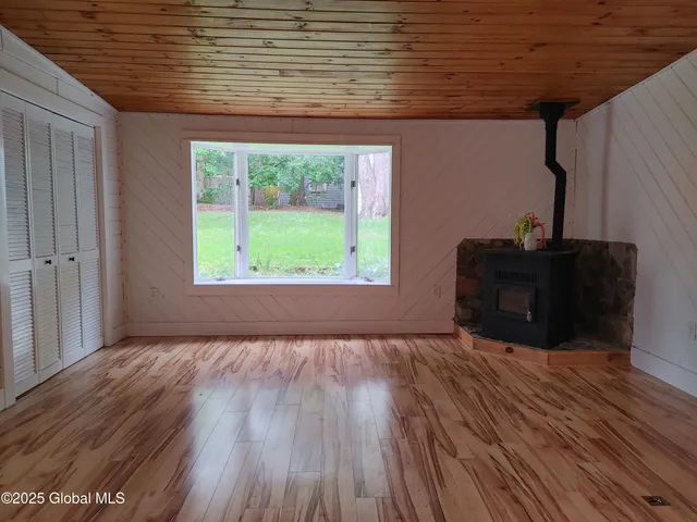 $349,900 | 6 Father Jogues Place, Ticonderoga, NY 12883