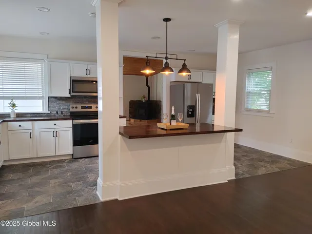 $349,900 | 6 Father Jogues Place, Ticonderoga, NY 12883