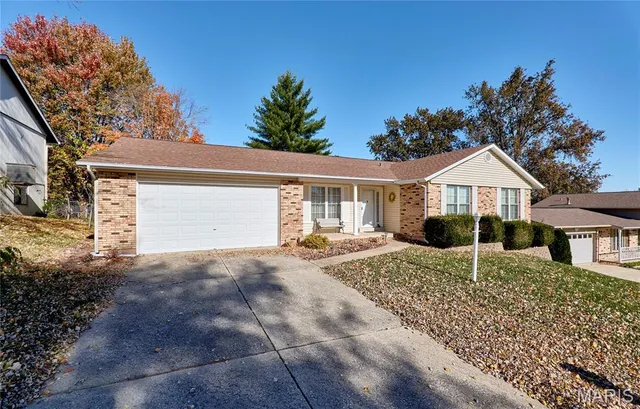 $350,000 | 41 Country Creek Drive, St. Peters, MO 63376