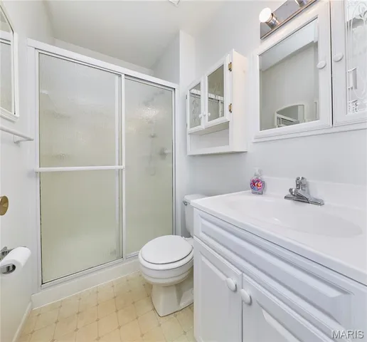 $350,000 | 41 Country Creek Drive, St. Peters, MO 63376