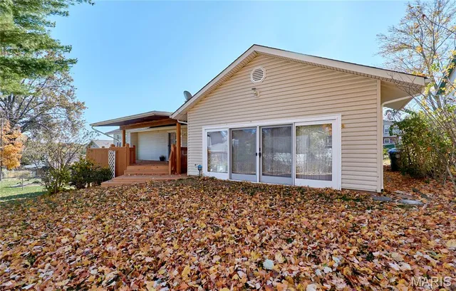 $350,000 | 41 Country Creek Drive, St. Peters, MO 63376