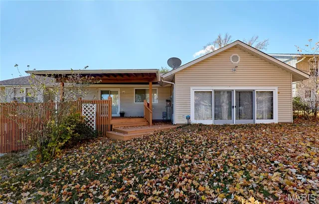 $350,000 | 41 Country Creek Drive, St. Peters, MO 63376