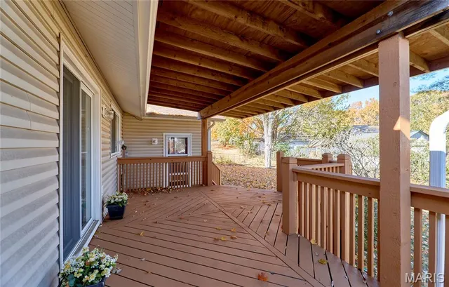 $350,000 | 41 Country Creek Drive, St. Peters, MO 63376