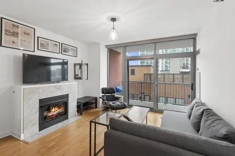 $289,500 | 1600 South Prairie Avenue, Unit 705, Chicago, IL 60616