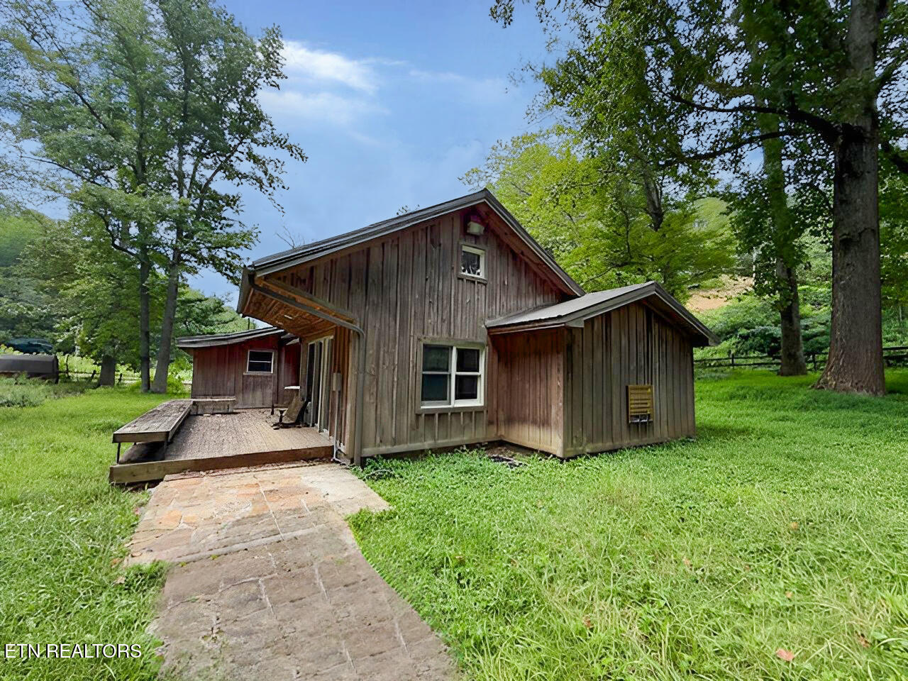 2750 Happy Hollow Road Sevierville, TN 37862 - Photo 3 of 11 IMG_9361