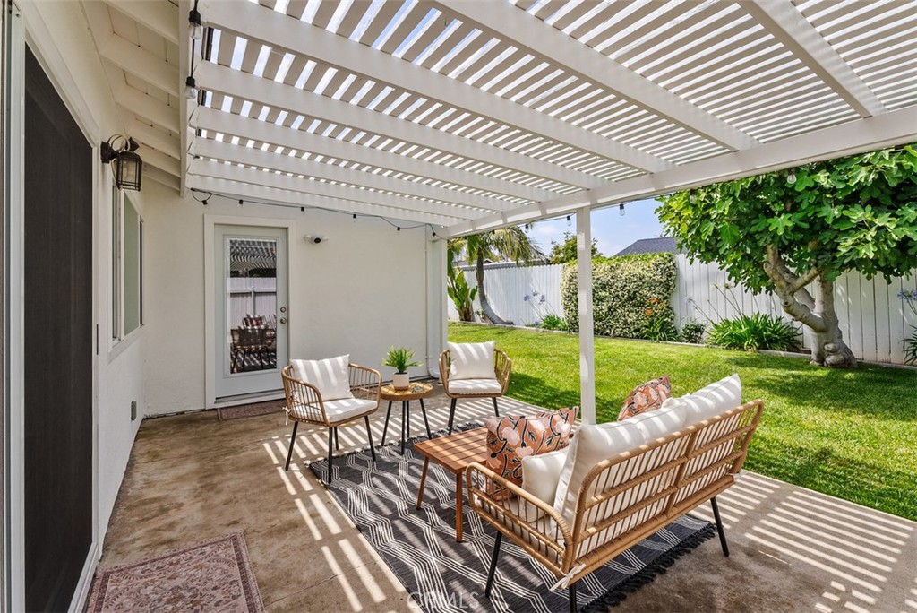 964 Lansing Lane Costa Mesa, CA 92626 - Photo 12 of 29 a view of yard with patio