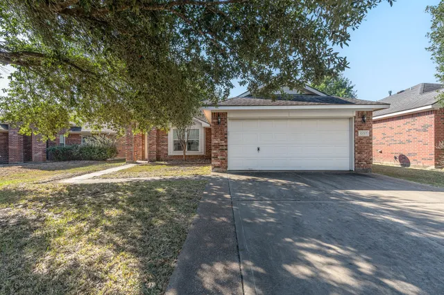 $264,900 | 32015 Sue Lane, Pinehurst, TX 77362