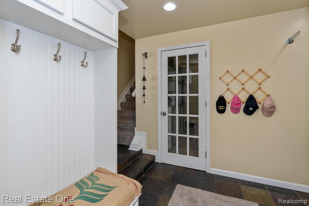 2686 Gerald Avenue Rochester Hills, MI 48307 - Photo 11 of 44