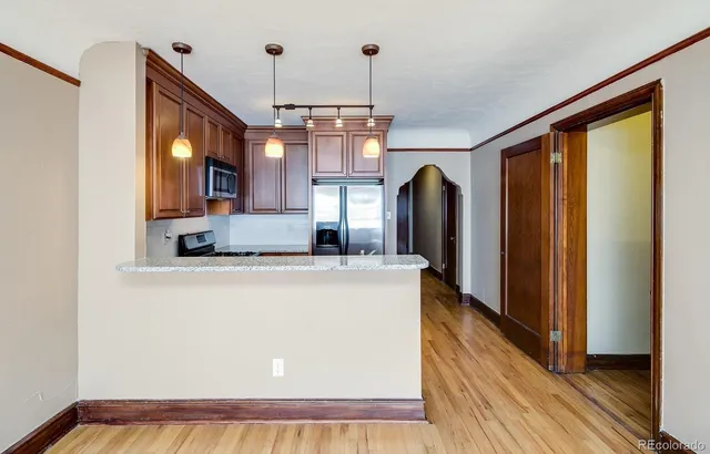 $2,000 | 1107 Elizabeth Street, Denver, CO 80206