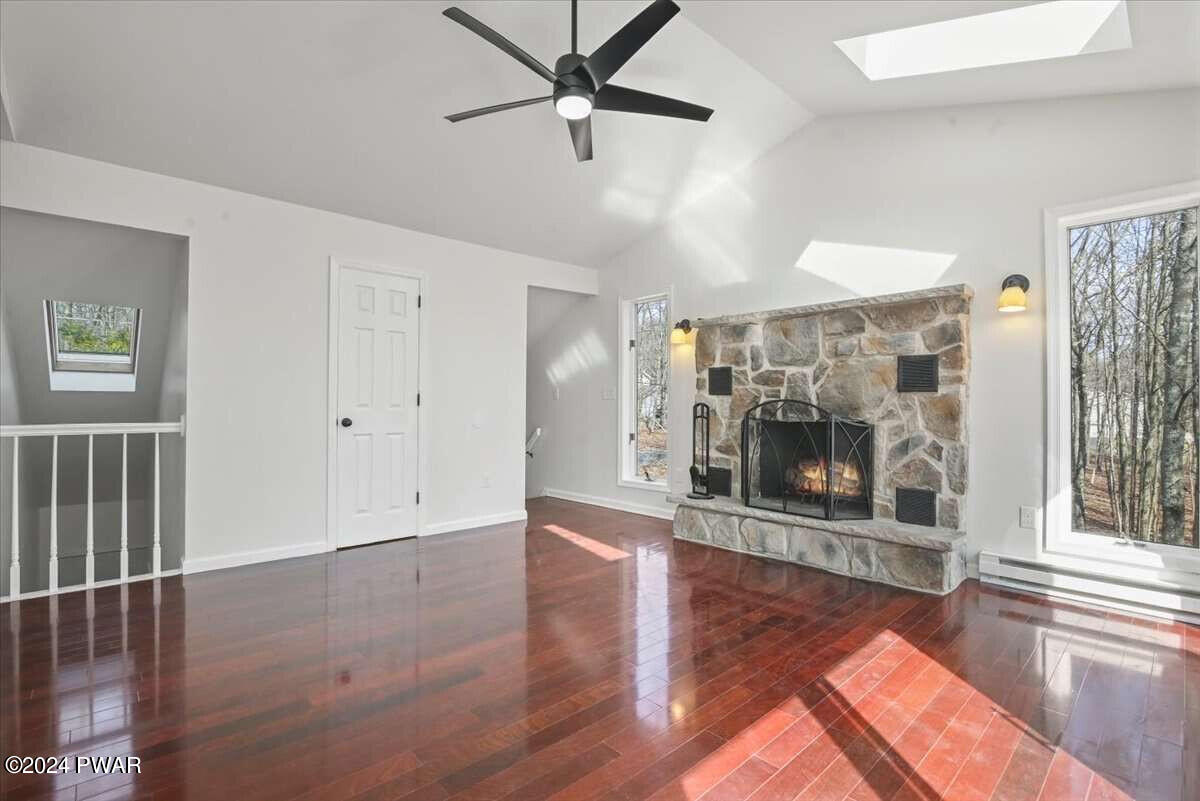 4410 Pine Ridge Drive West Bushkill, PA 18324 - Photo 7 of 31