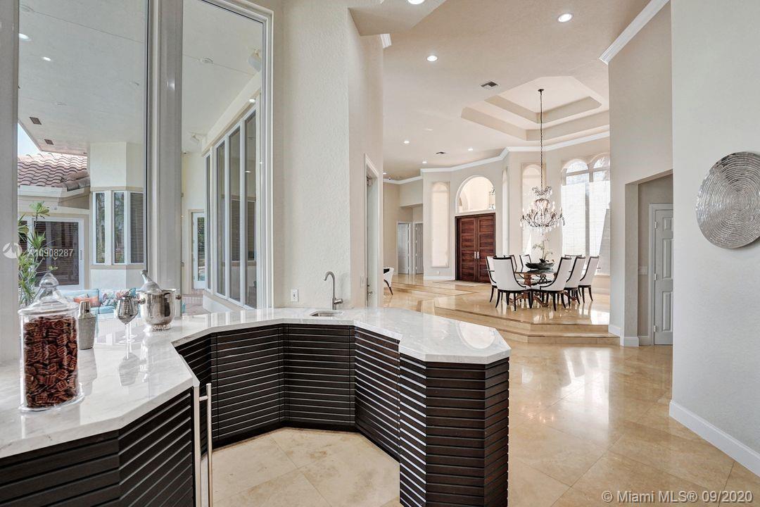 2677 Riviera Court Weston, FL 33332 - Photo 15 of 55 Gallery Image 15