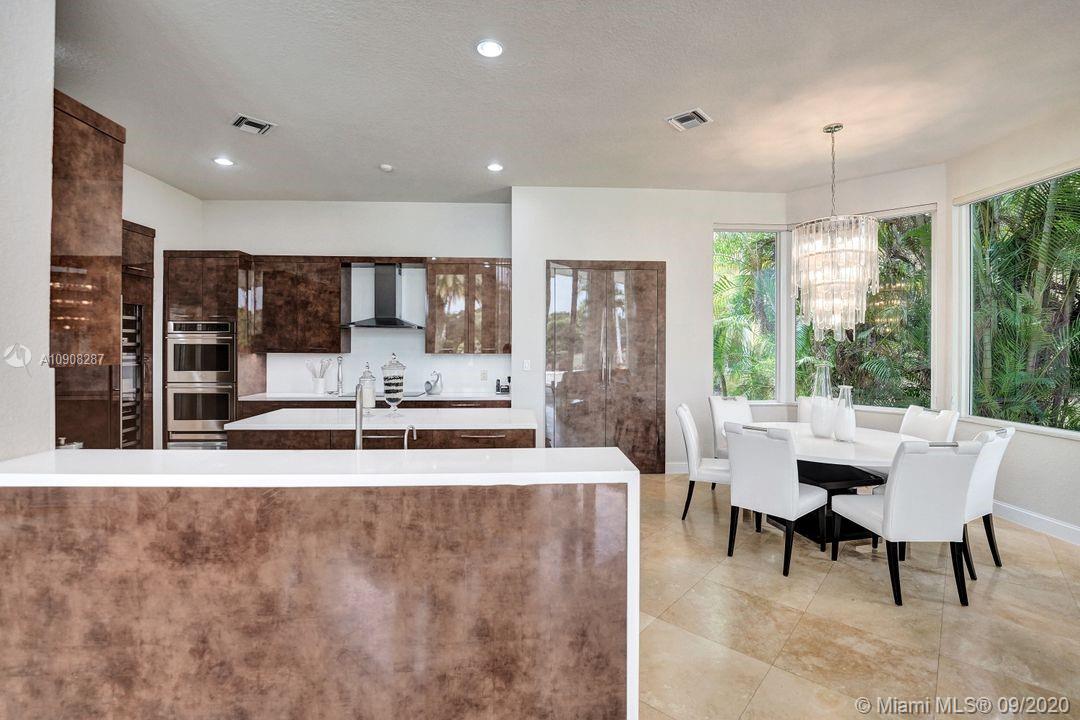 2677 Riviera Court Weston, FL 33332 - Photo 16 of 55 Gallery Image 16