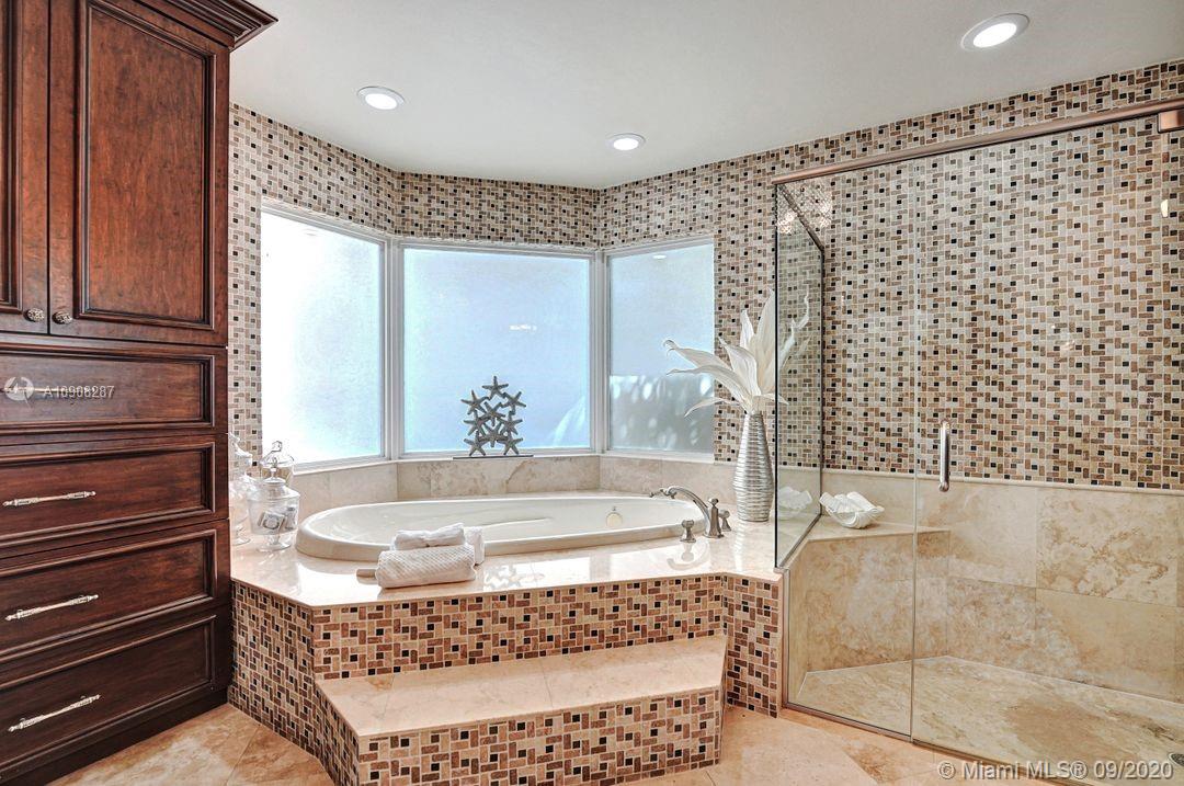 2677 Riviera Court Weston, FL 33332 - Photo 29 of 55 Gallery Image 29