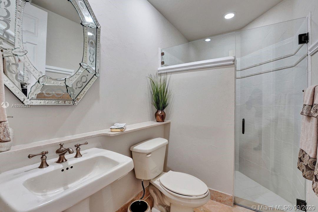 2677 Riviera Court Weston, FL 33332 - Photo 31 of 55 Gallery Image 31