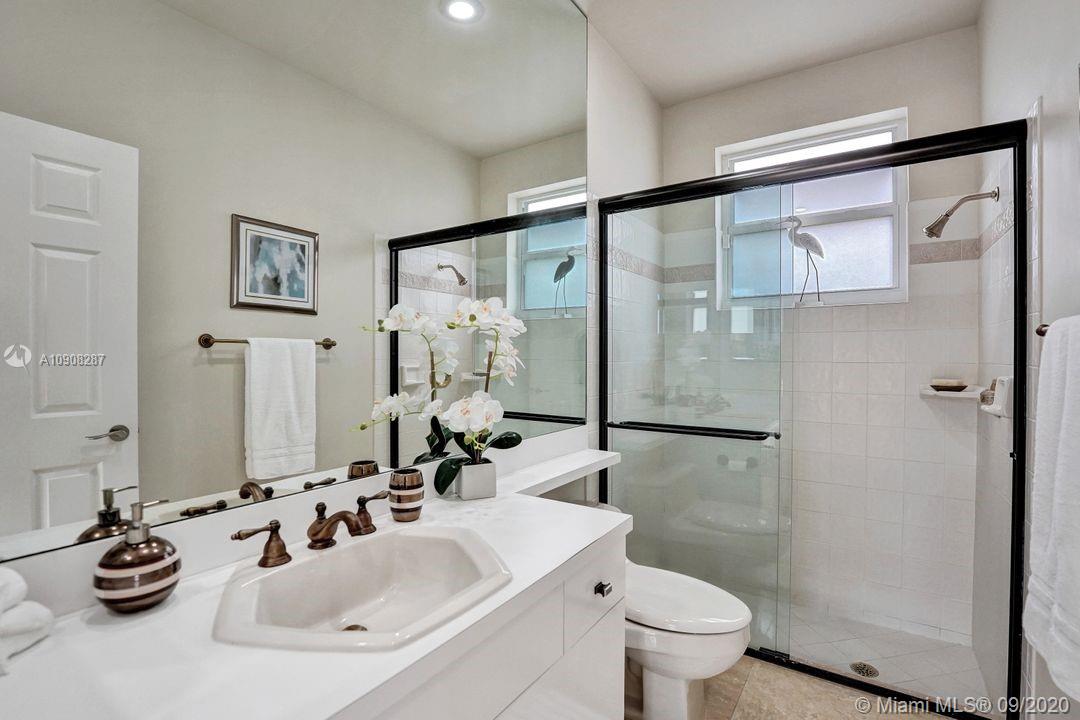 2677 Riviera Court Weston, FL 33332 - Photo 34 of 55 Gallery Image 34