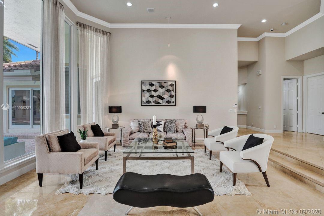 2677 Riviera Court Weston, FL 33332 - Photo 8 of 55 Gallery Image 8