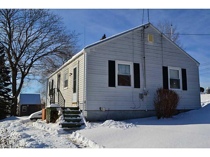 20 Denny Road Bath, ME 04530 - Photo 1 of 18 Exterior Front. Convenient location.