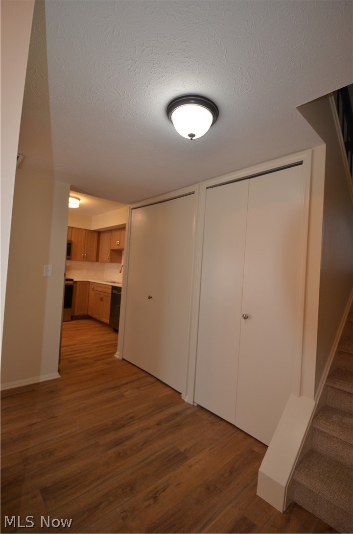 6933 West Fitzwater Road Brecksville, OH 44141 - Photo 2 of 18 Entrance Hallway with ample closet space.