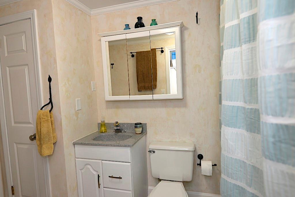 546 Blackstrap Road Falmouth, ME 04105 - Photo 26 of 32 Lower bath